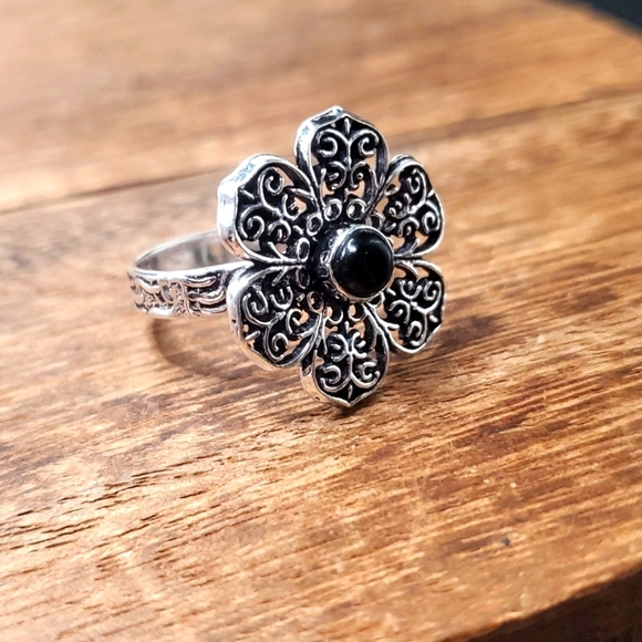 Size‎ 10 ring R133 - Picture 1 of 3